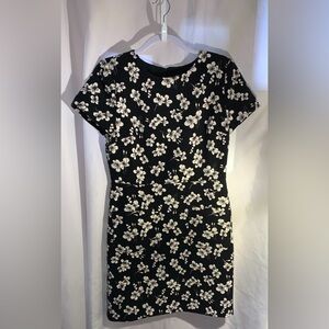 LOFT Black Dress with White Floral Pattern Sheath Size 6 Chic